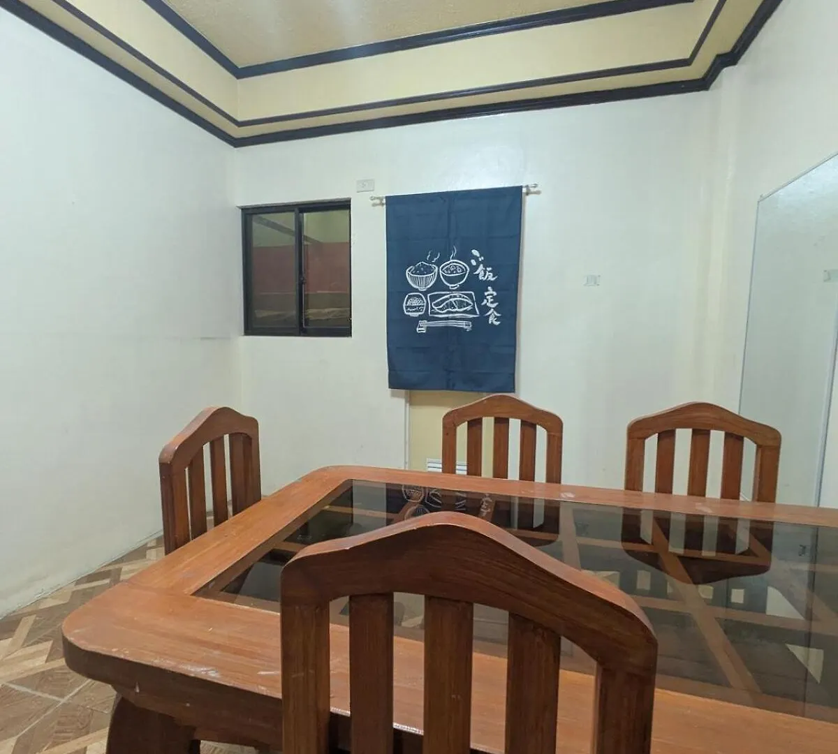 펜션 Spacious 3-Floor 6-Br Home, Pool, Bbq, Ktv, Wifi 필리핀