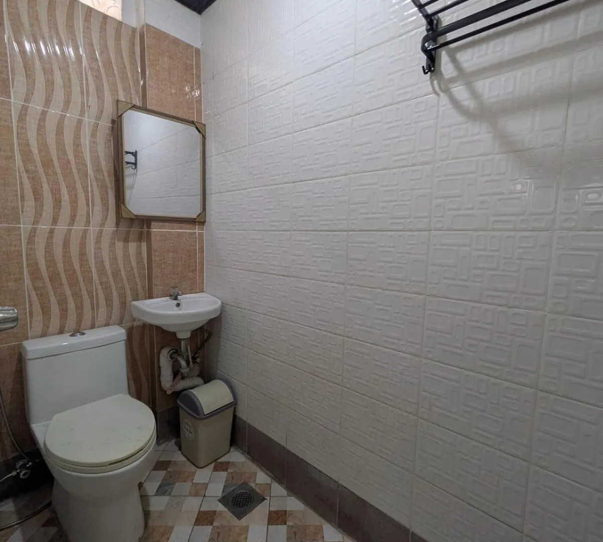 Spacious 3-Floor 6-Br Home, Pool, Bbq, Ktv, Wifi 0*, Davao City 필리핀