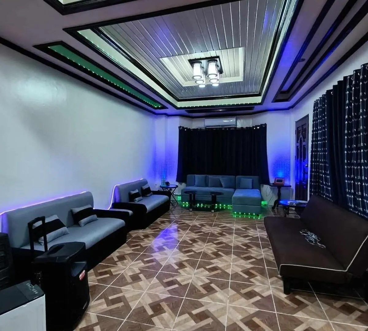 Spacious 3-Floor 6-Br Home, Pool, Bbq, Ktv, Wifi 펜션 Davao City